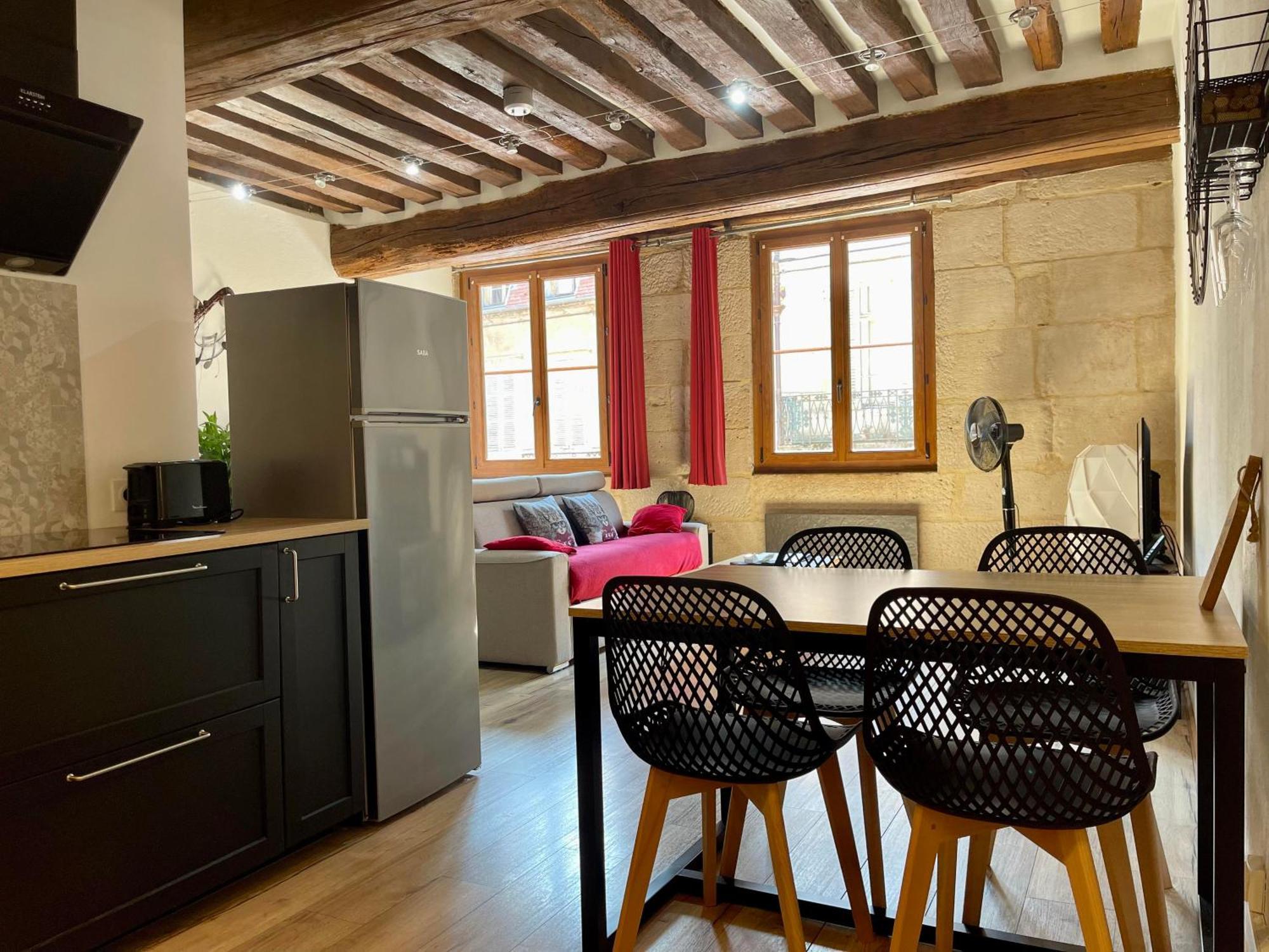 Appartements Chez Delphine Et Guillaume Au Coeur De Semur En Auxois Экстерьер фото